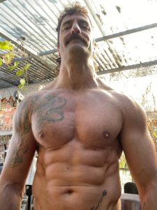 סמואל פלקון מסביר על יציבות מנטלית תחת לחץ הכירו את הסיפור של סמואל פלקון